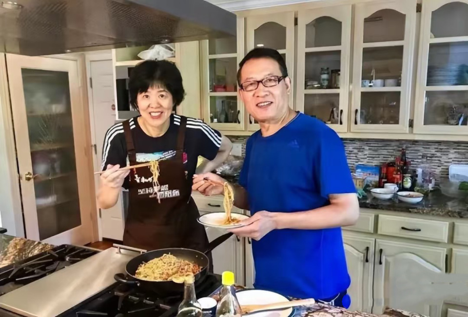 zMBgF, 她身上的气, src zMBgF, 她身上的气, src